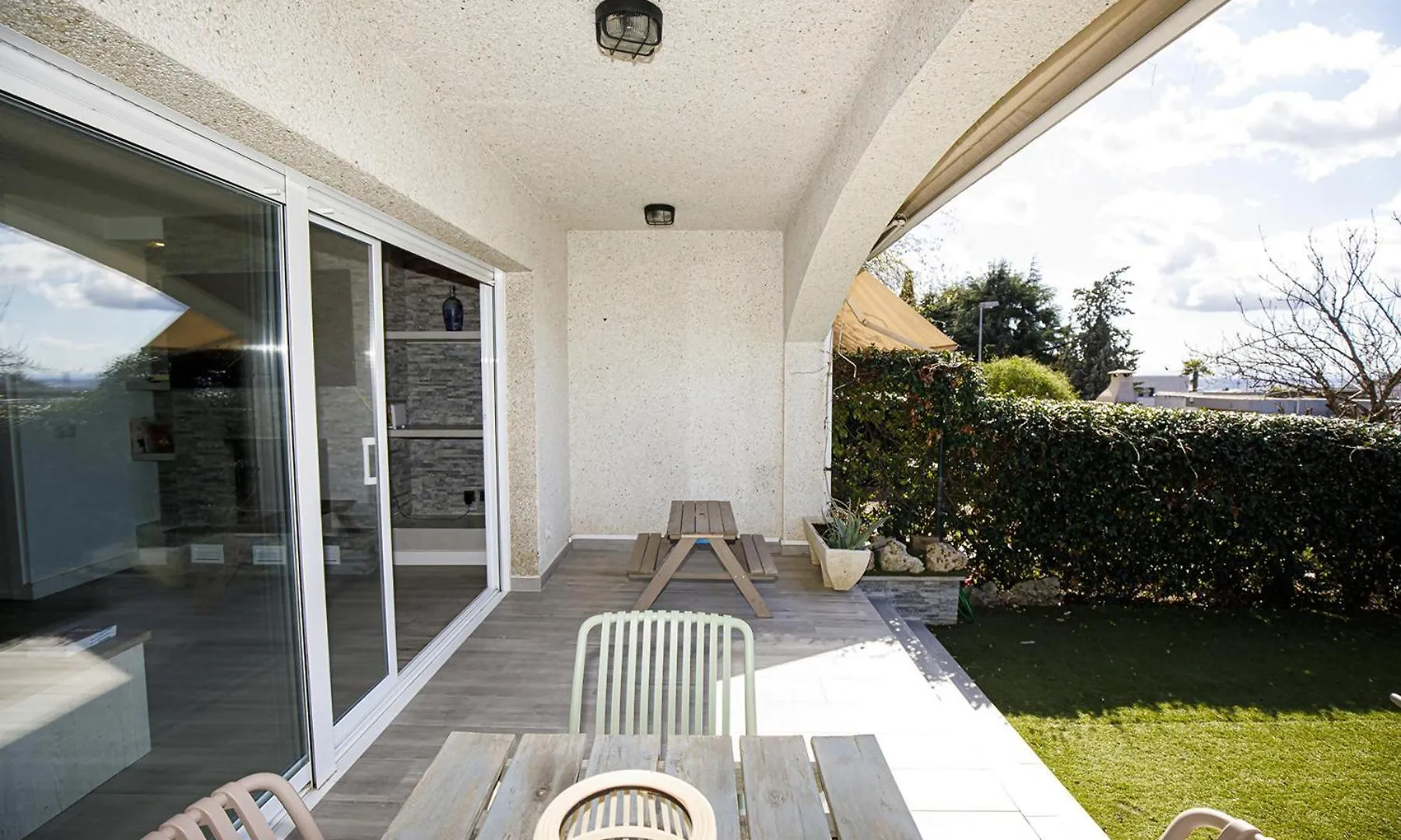 הוילה Casa Con Bonitas Vistas En Montjuic ז'ירונה בקתה