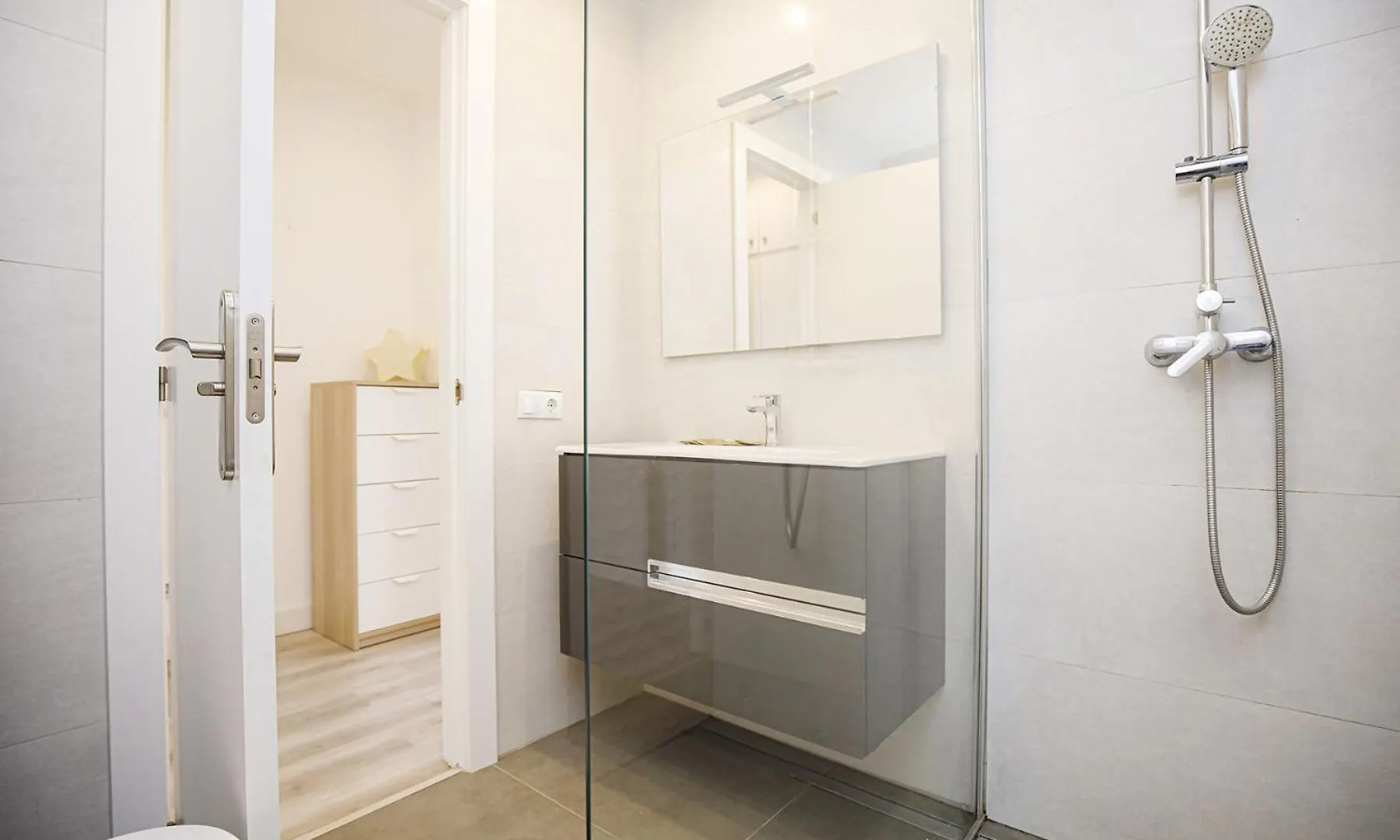 הוילה Casa Con Bonitas Vistas En Montjuic ז'ירונה בקתה